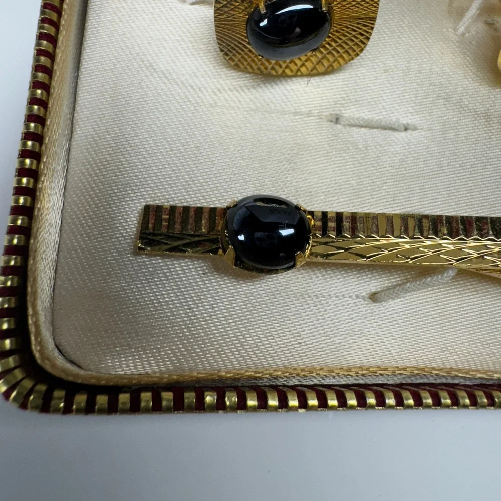Taiwan Jewelry Gold‎ Tone Black Cufflinks and Tie Clip Set